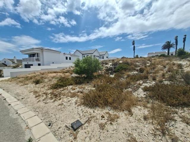 476 m² Land available in Shelley Point