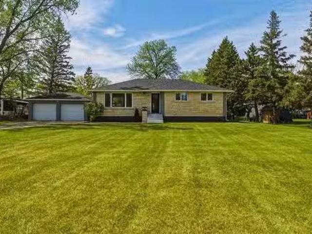 4772 Henderson Hwy, St Clements, MB, R1C 0B7 house for sale.