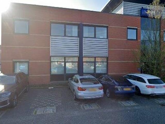 477 m2 office space, warehouse for rent in Haarlemmermeer