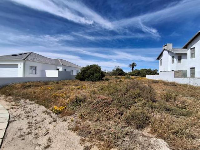 477 m² Land available in Shelley Point