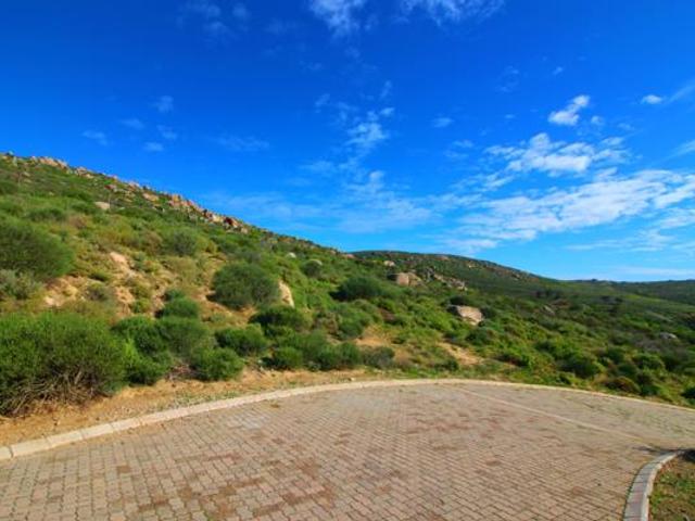 477 m² Land available in St Helena Views