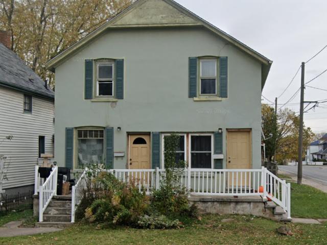 4788 Third Avenue, Niagara Falls, Ontario, L2E4L6 2 Bedroom 1 Bath [object Promise] for Rent