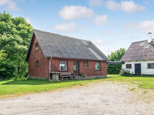 479 RS3134 Trehøjevej 77 Charmerende villa med naturskøn beliggenhed og plads til dyrehold RealMæglerne