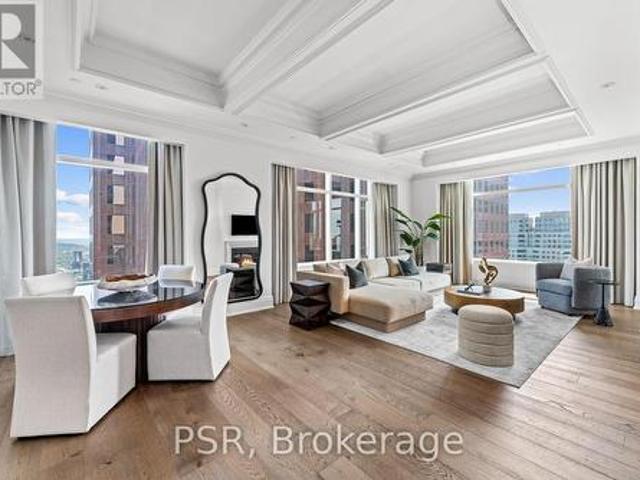 4804 Bay Street, Toronto, ON, M5H 4G5 condo for sale | Listing ID C13603 | Royal LePage