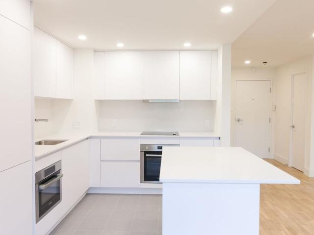 4800 Boulevard de Maisonneuve West 3 Bedroom Apartment for Rent at 4800 Boul De Maisonneuve O, Westmount, QC H3Z 1M1