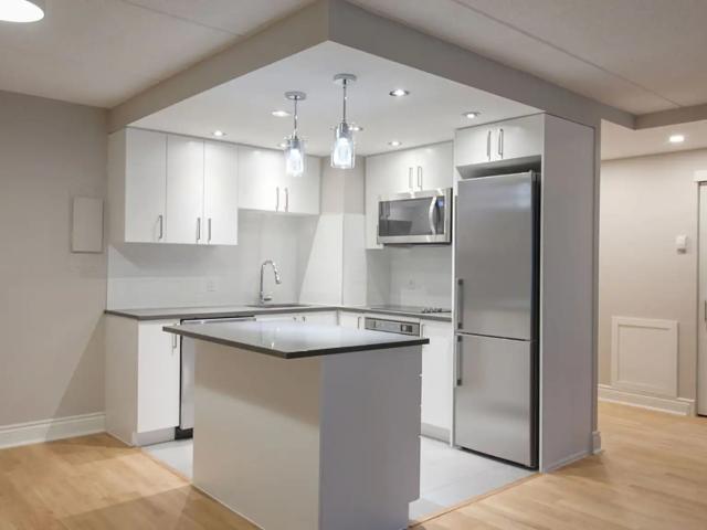 4800 Boulevard de Maisonneuve West
