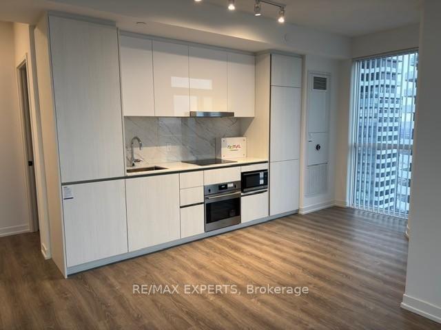 4802 8 Interchange Way, Vaughan | Leased, N12646 | Condos. Ca