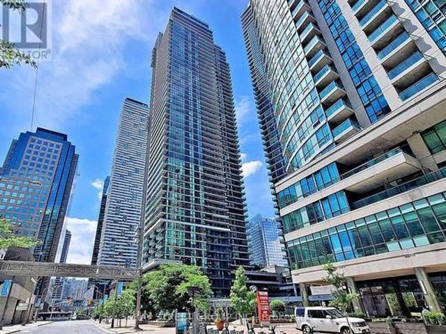 4803 33 Bay Street, Toronto, ON, M5J 2Z3 condo for sale | Listing ID C12217 | Royal LePage