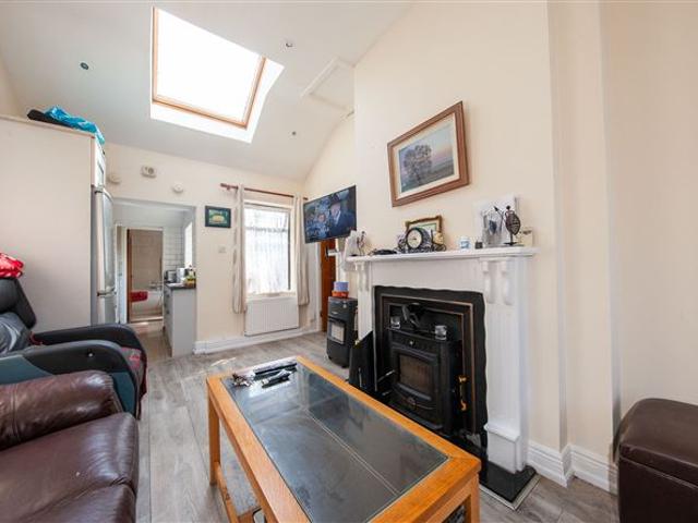 480,000 | 35 College Street, Baldoyle, Dublin Auctioneera 5005 MyHome. Ie Residential