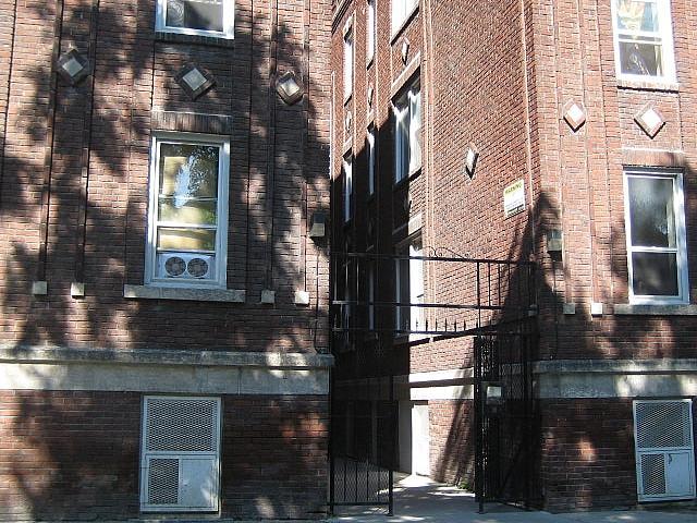 480 Langside 1 Br Available June 1st
