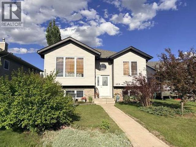 4828 56 Avenue, Innisfail, AB, T4G 1Y7 house for sale | Listing ID A2319 | Royal LePage
