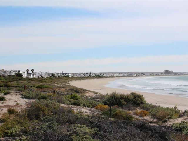 482 m² Land available in Da Gama Bay