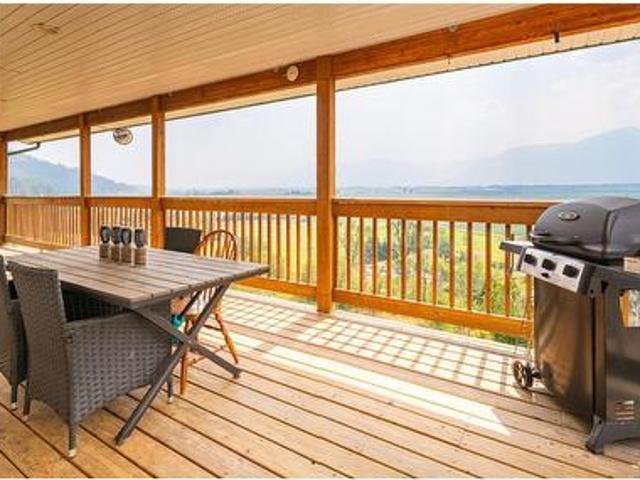 4840 Lower Wynndel Road, Wynndel, BC, V0B 2N1 house for sale | Listing ID 10396 | Royal LePage