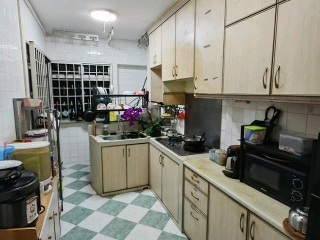 484A Choa Chu Kang Avenue 5 HDB Apartment For Sale, $525,000, 3 Bed 2 Bath 980 sqft $536.00 psf