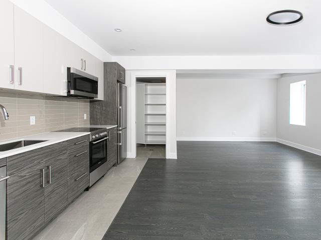 4851 Côte St Luc Road The Mooncrest 4851 Côte St Luc Road The Mooncrest 1 Bedroom [object Promise] for Rent