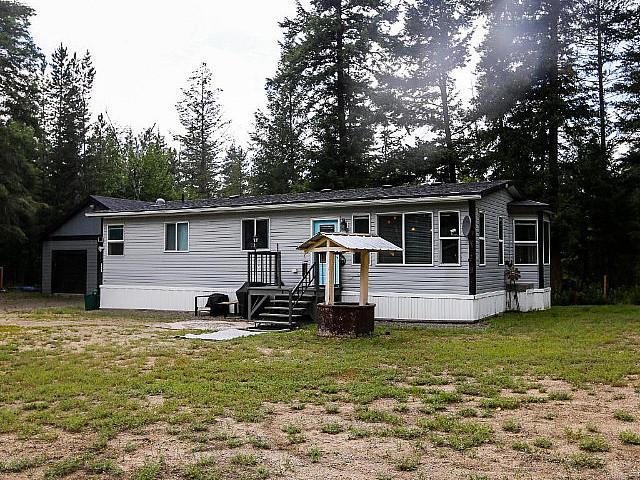 4861 Birch Lane, Barriere