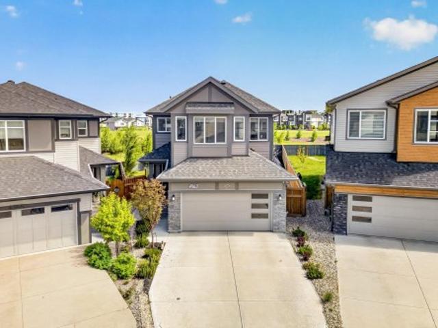 4863 Kinney Road, Edmonton, AB, T6W 5G3 house for sale | Listing ID E4494 | Royal LePage