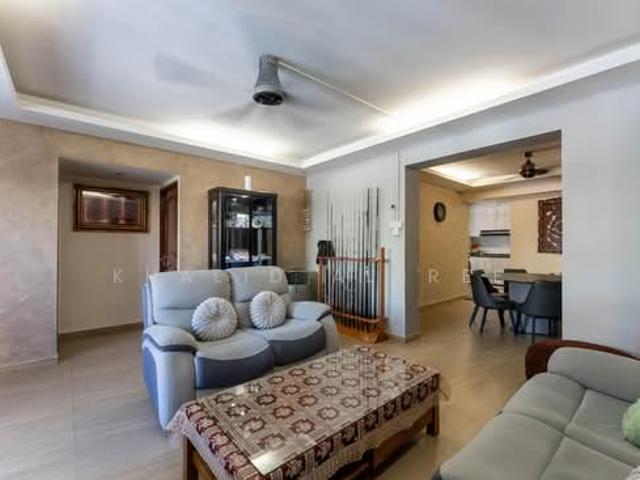 486 Pasir Ris Drive 4 HDB Apartment For Sale, $720,000, 3 Bed 2 Bath 1,302 sqft $553.00 psf