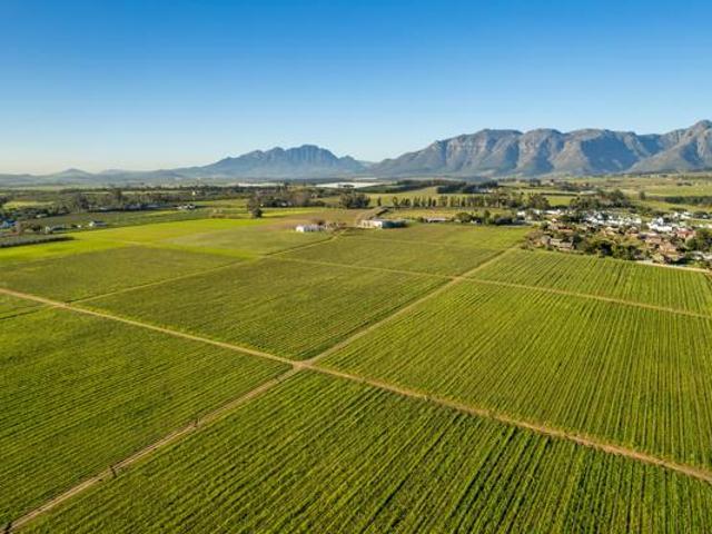 487 m² Land available in Raithby