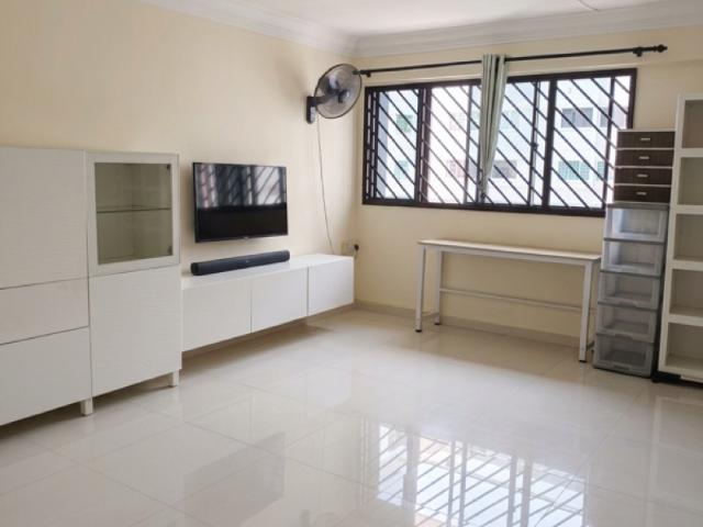 488 Jurong West Avenue 1 HDB Apartment For Sale, $500,000, 3 Bed 2 Bath 990 sqft $505.00 psf