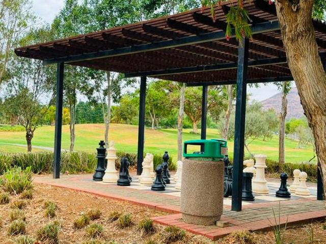 488 m² Land available in The Island Estates