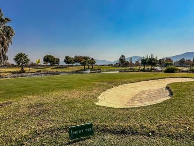 488 m² Land available in The Islands Estate