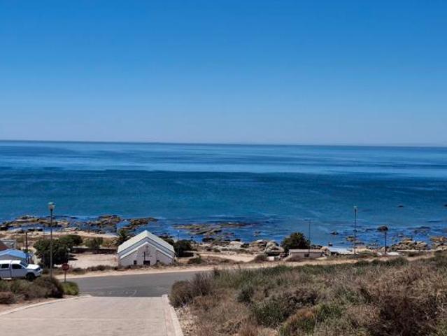488 m² Land available in St Helena Views