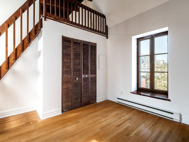488 Rue St Louis, Montréal Ville Marie, H2Y1A9