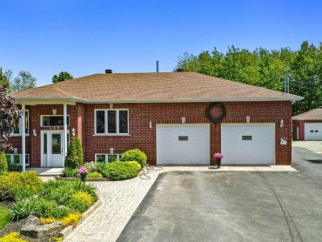 489 491 Av. D'Argenteuil, Lachute, QC, J8H 3Y2 house for sale | Listing ID 28365 | Royal LePage