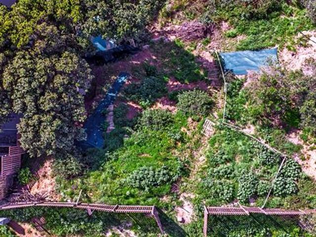 489 m² Land available in Lakeside