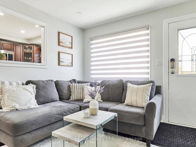 48 1100 Oxford Street, Oshawa | 2Beds/1Bath, Townhouse, $2,400/mo | Condos. Ca