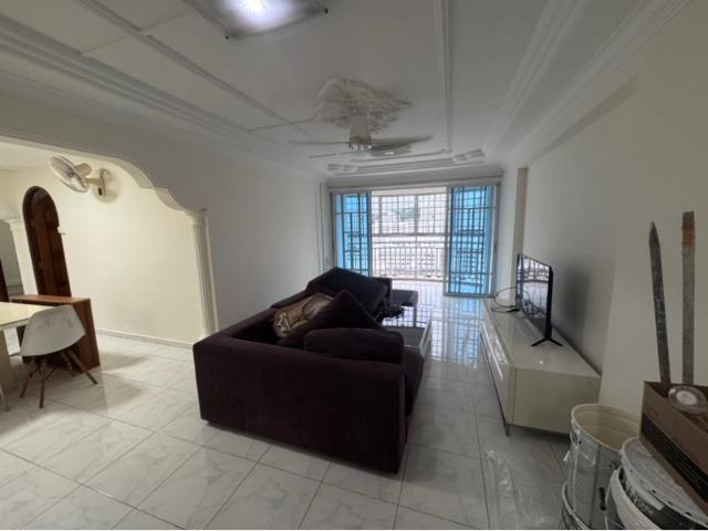 48 Telok Blangah Drive HDB Apartment For Rent, $5,000, 4 Bed 2 Bath 1,323 sqft $3.78 psf