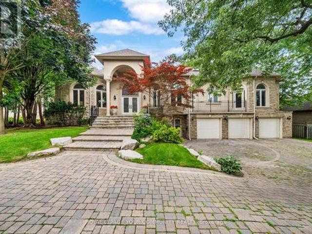 48 Arnold Avenue, Vaughan, ON, L4J 1B3 Luxury House for sale | Listing ID N12134 | Royal LePage Carriage Trade Luxury Properties