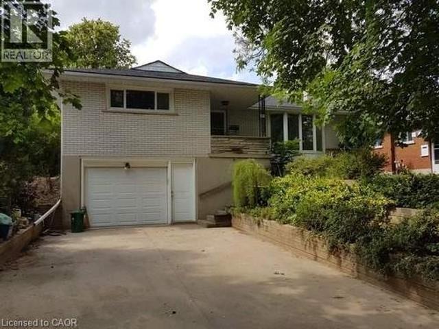 48 Austin Drive Unit# Upper, Waterloo, ON, N2L 3Y3 house for lease | Listing ID 40851 | Royal LePage