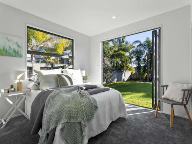 48 Columbia Crescent, Beachlands, Manukau City
