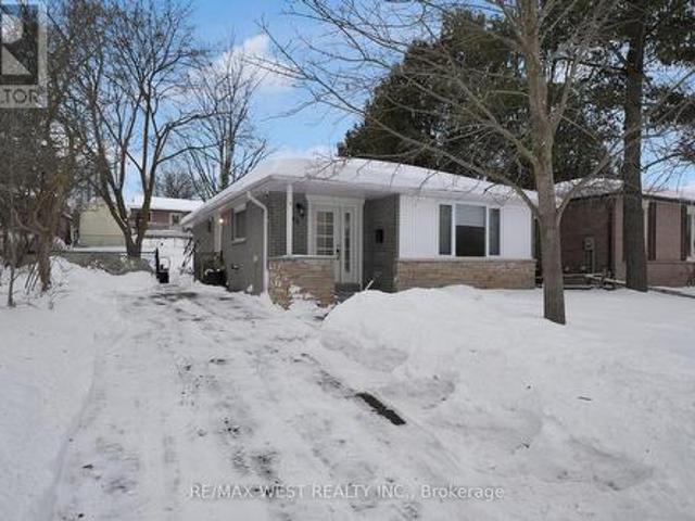 48 Collete Crescent, Barrie, ON, L4M 2Z4 house for sale | Listing ID S11954 | Royal LePage