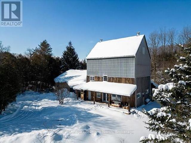 48 Durham Street, Grey Highlands, ON, N0C 1E0 Luxury House for sale | Listing ID X12041 | Royal LePage Carriage Trade Luxury Properties