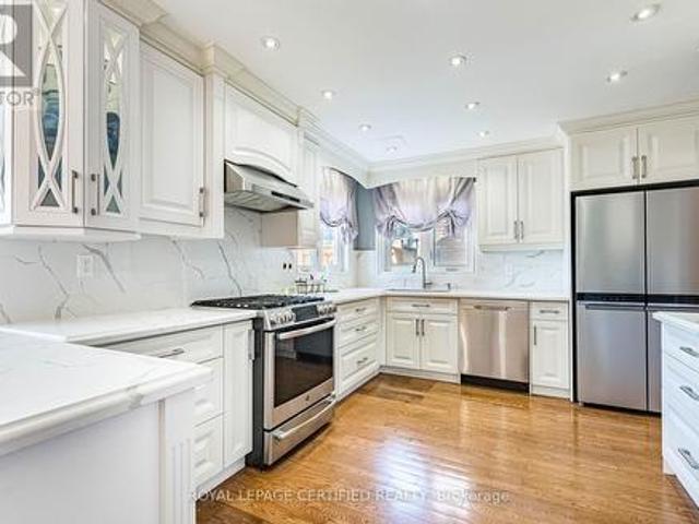 48 Fernbrook Crescent, Brampton, ON, L6Z 3P1 house for sale | Listing ID W12940 | Royal LePage