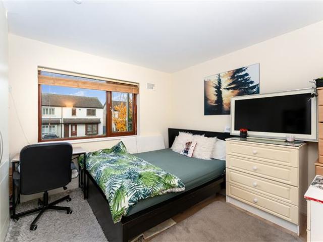 48 Hunters Hall, Hunters Wood, Ballycullen, Dublin 24 Murphy Mullan Estate Agents Goatstown 4752 MyHome. Ie Residential