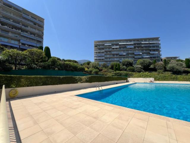 2p 48 m2 plateau du cap avec parking tennis et piscine