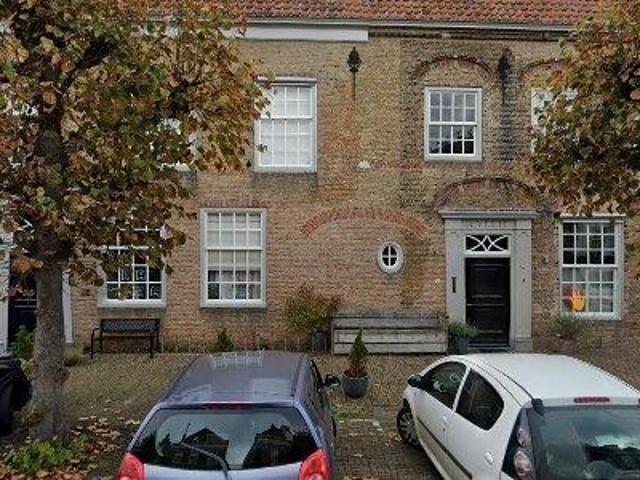 48 m2 office space for rent in Woudrichem