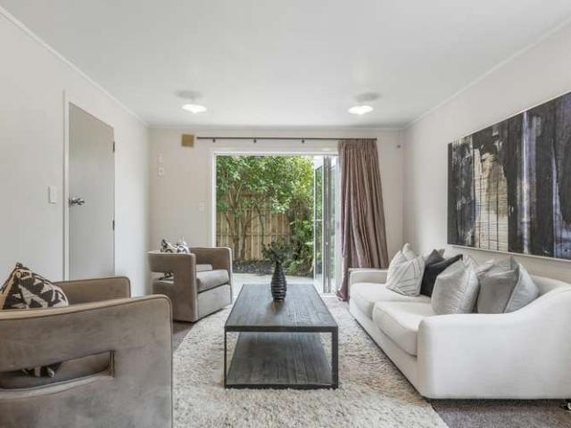 48 Ocean View Road, Northcote, North Shore City