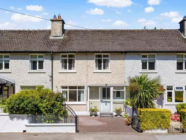 48 Sarsfield Park, Lucan, Co. Dublin, K78C6P3 is for sale