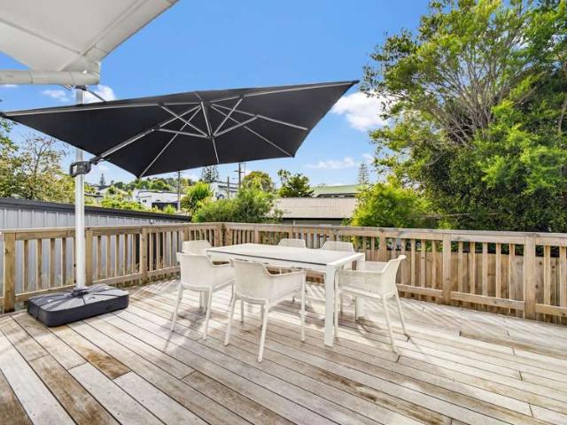 48 Stottholm road, Titirangi, Waitakere City