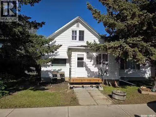 4904 Tribune Street, Macklin, SK, S0L 2C0 house for sale Li.