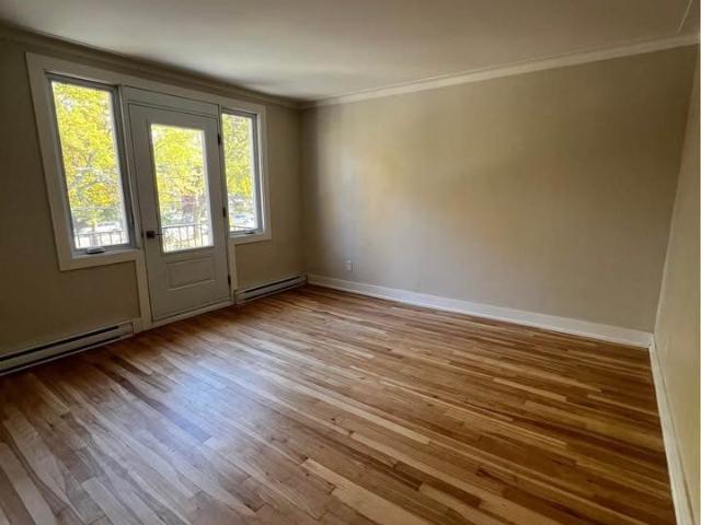 4902 Av. Randall, Montréal Côte des Neiges, QC H4V