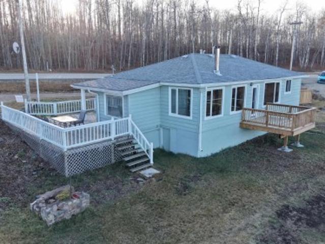 490 & 492 Lakeview Drive, Rural Lac Ste. Anne County, AB, T0E 1V0 house for sale | Listing ID E4475 | Royal LePage