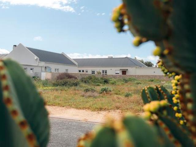 490 m² Land available in Laguna