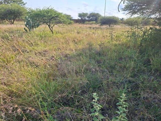 490 m² Land available in Serala View
