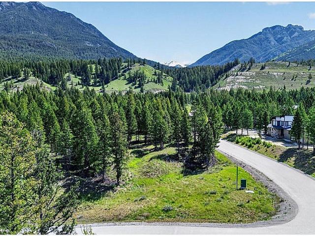 4915 Saddlewood Lane Radium Hot Springs, British Columbia
